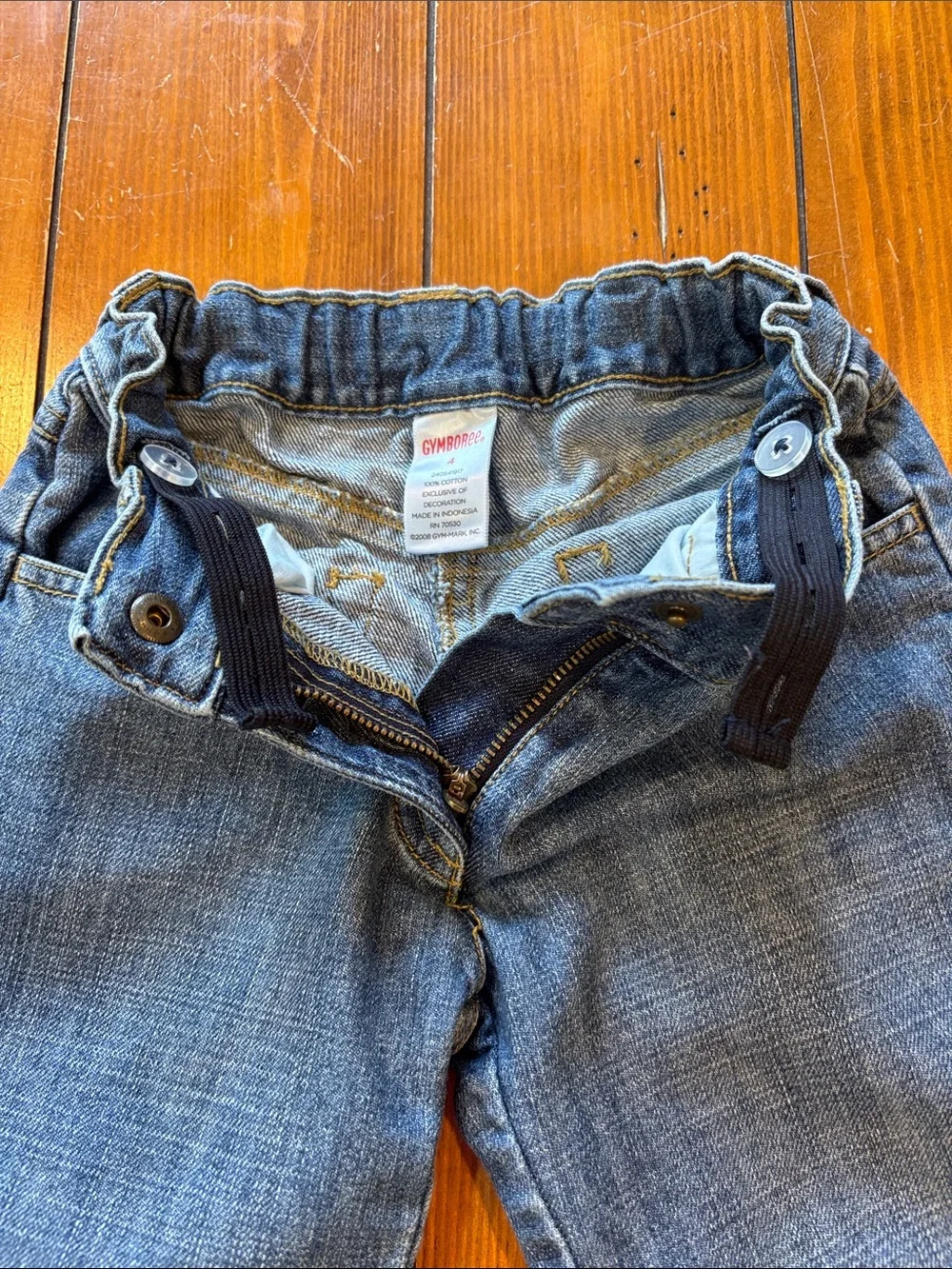 Gymboree Blue Denim Capri Jeans with Floral Cuff Embroidery Girls Size 4 GUC
